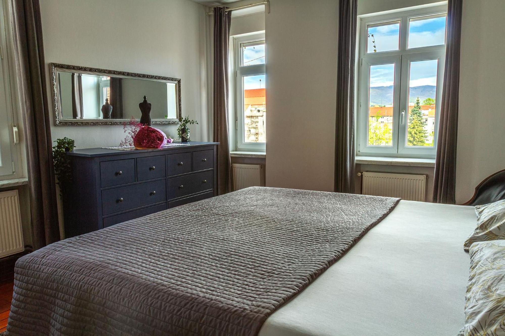 Chic Antique Dana - Zagreb Center-View Apartman Kültér fotó